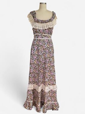 70s Boho Prairie Floral and Lace Maxi Dress